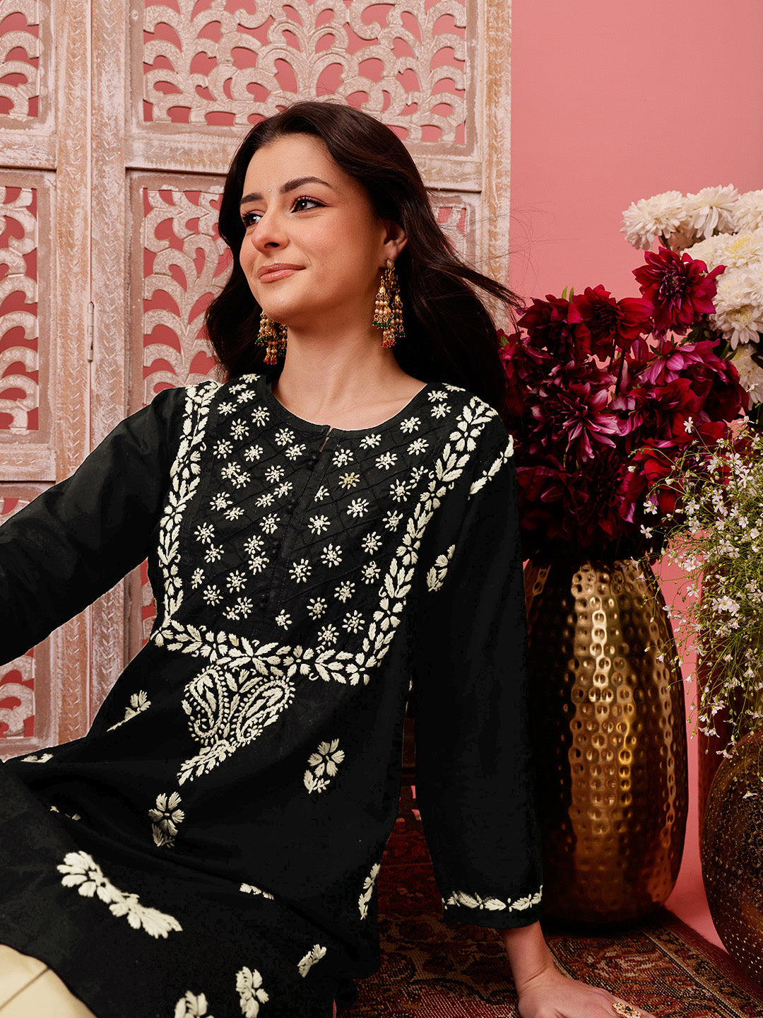 Black-&-White-Cotton-Embroidered-Chikankari-Kurta-Only