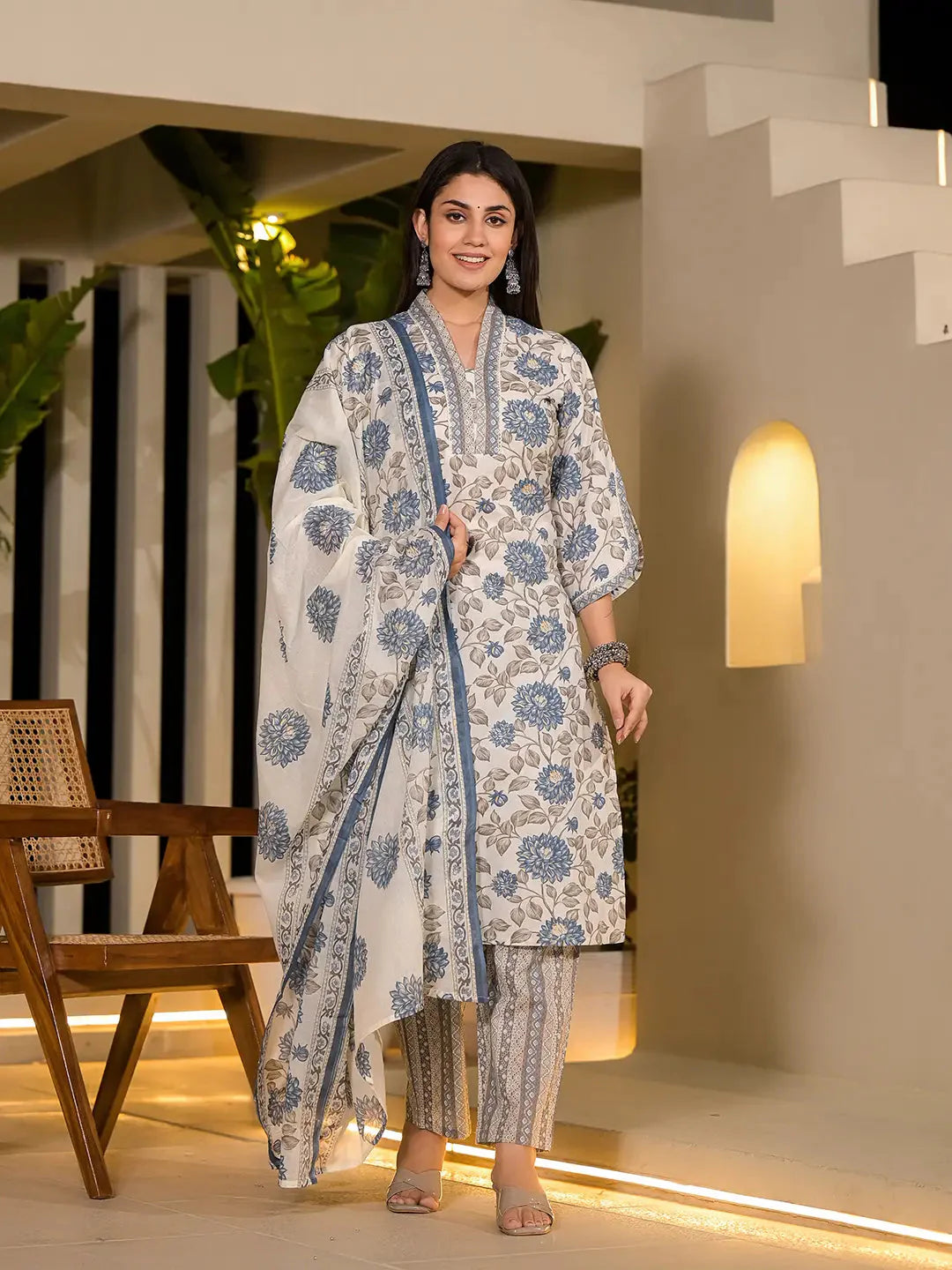 Blue-&-Off-White-Cotton-Floral-Print-3-Piece-Kurta-Set