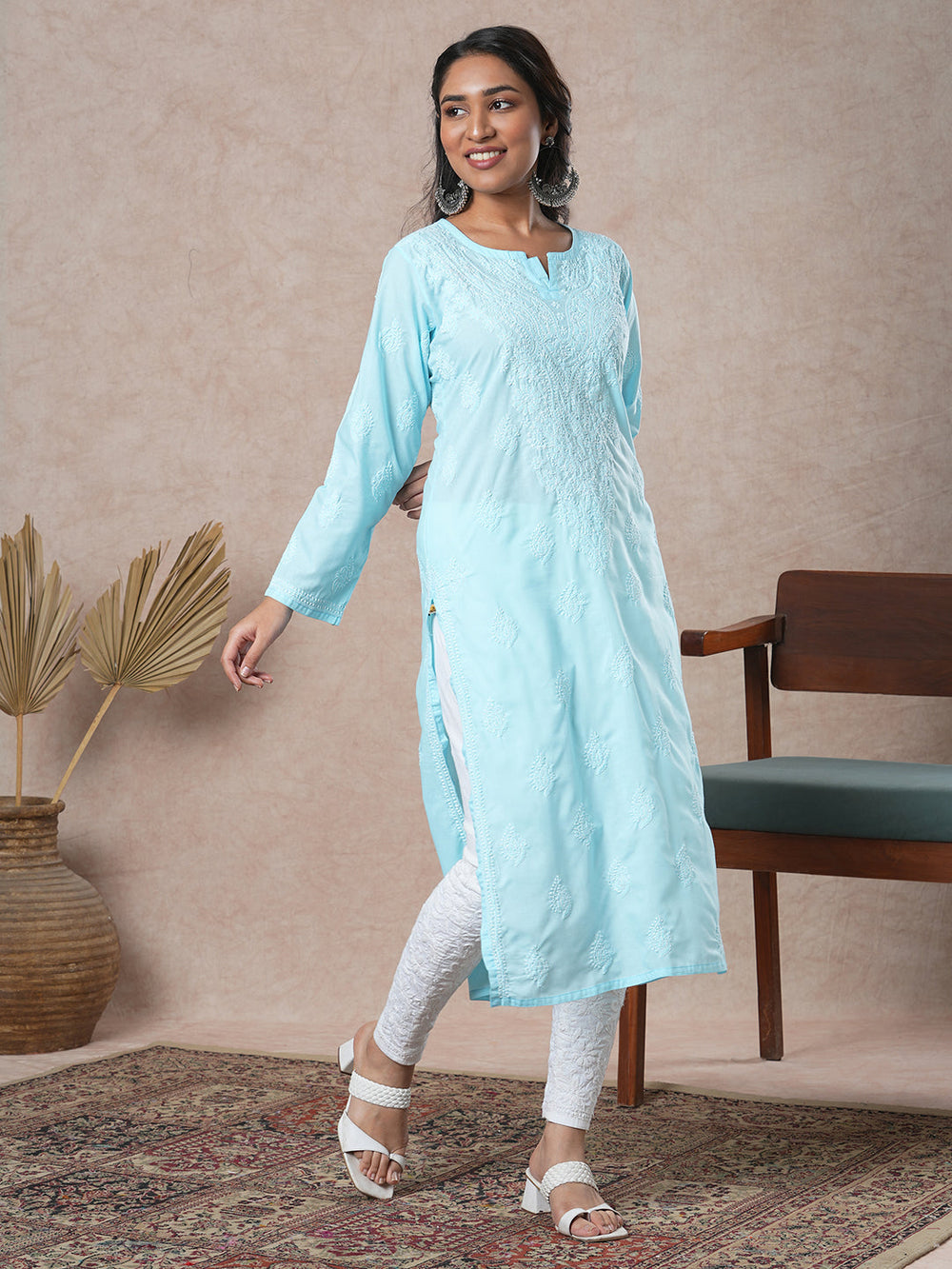 Blue-Cotton-Embroidered-Chikankari-Kurta