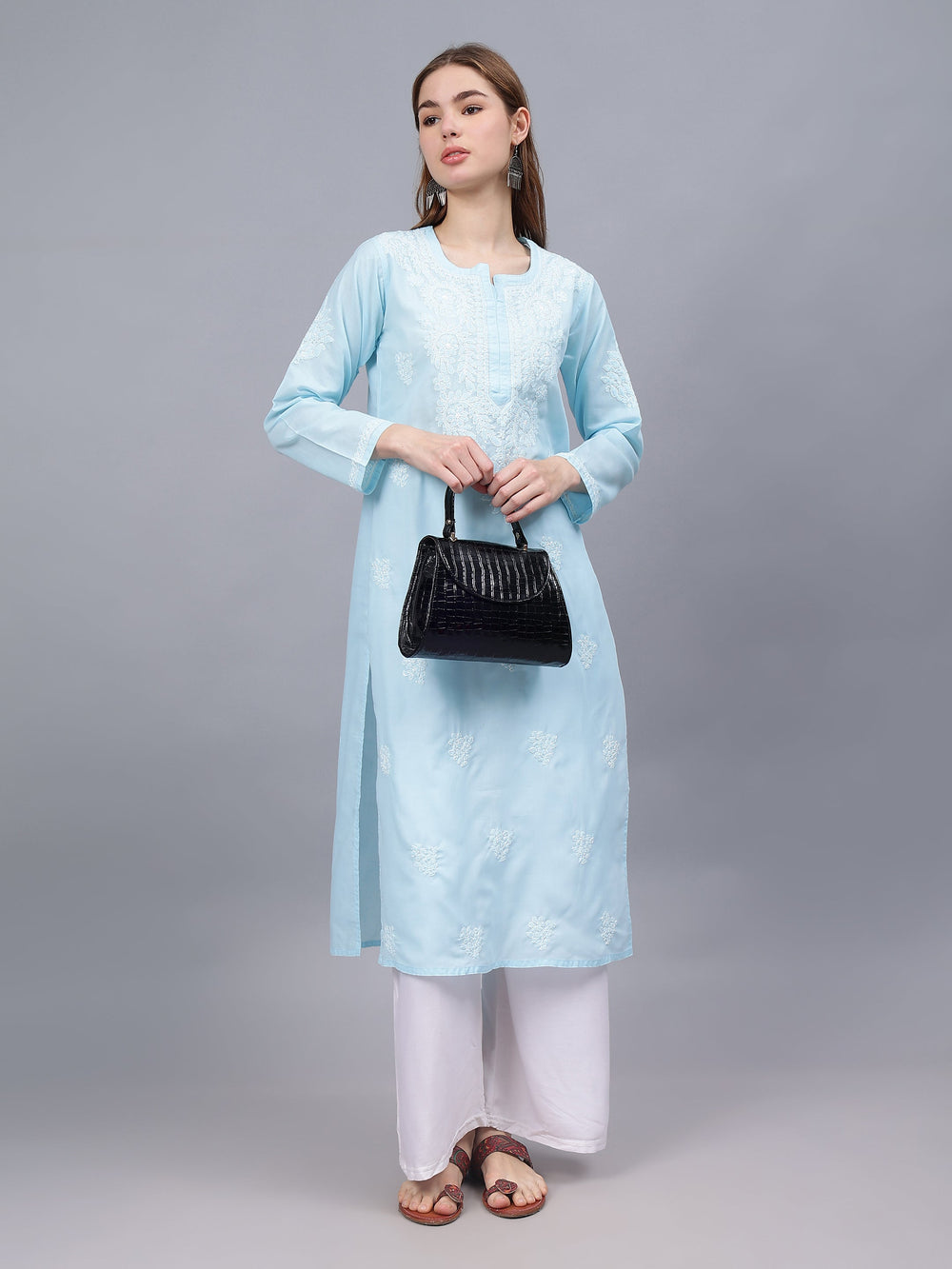 Blue-Cotton-Embroidered-Chikankari-Kurti