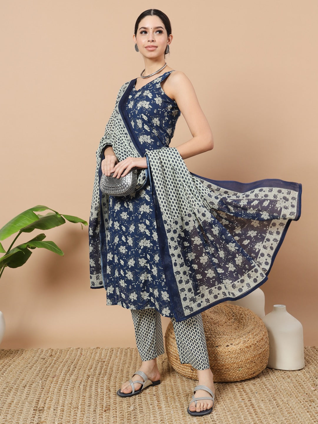 Blue-Cotton-Floral-Printed-Sleveless-3-Piece-Kurta-Set