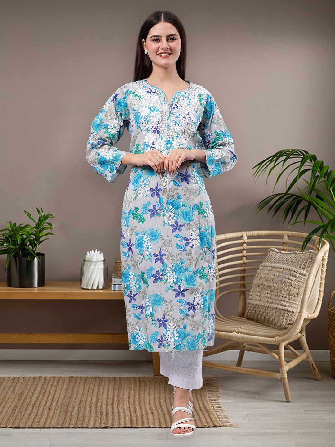 Blue-Mulmul-Embroidered-Chikankari-Kurti