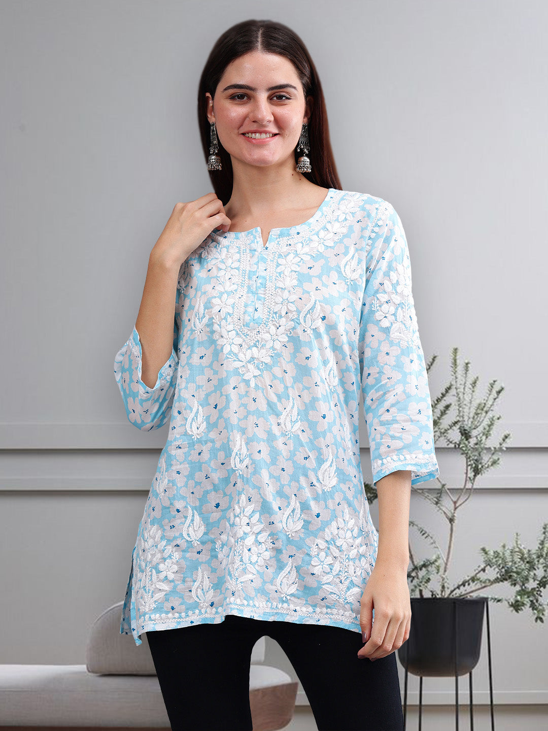 Blue-Mulmul-Embroidered-Chikankari-Short-Tunic