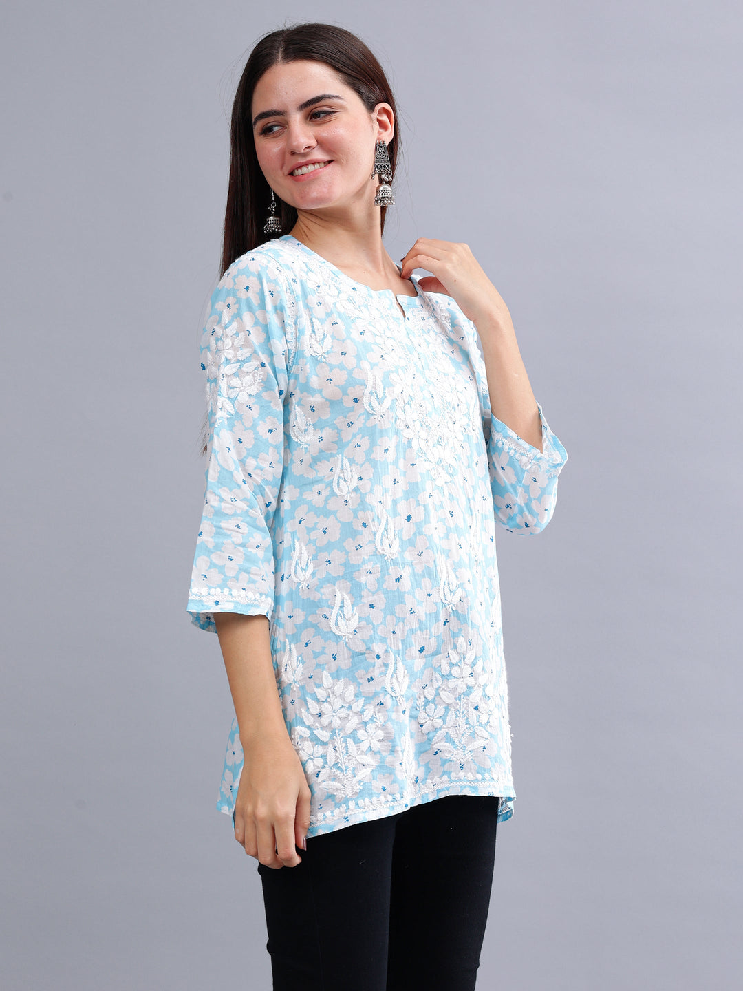 Blue-Mulmul-Embroidered-Chikankari-Short-Tunic