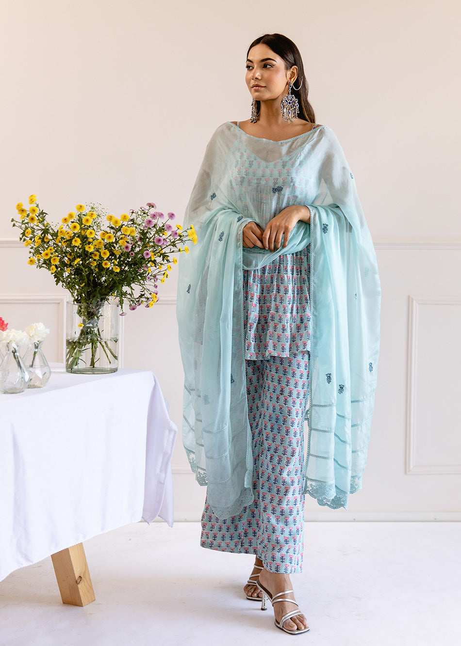 Blue-Muslin-Silk-Printed-Strappy-3-Piece-Kurta-Set