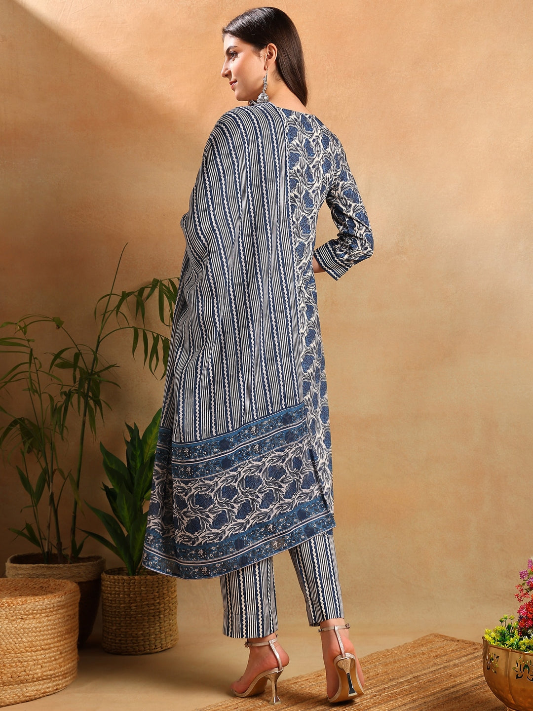 Blue-Poly-Rayon-Floral-Printed-Straight-3-Piece-Kurta-Set