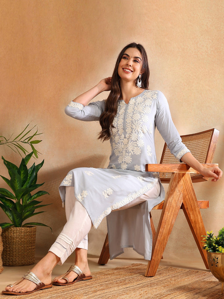 Blue-Rayon-Solid-Embroidered-Straight-Kurta