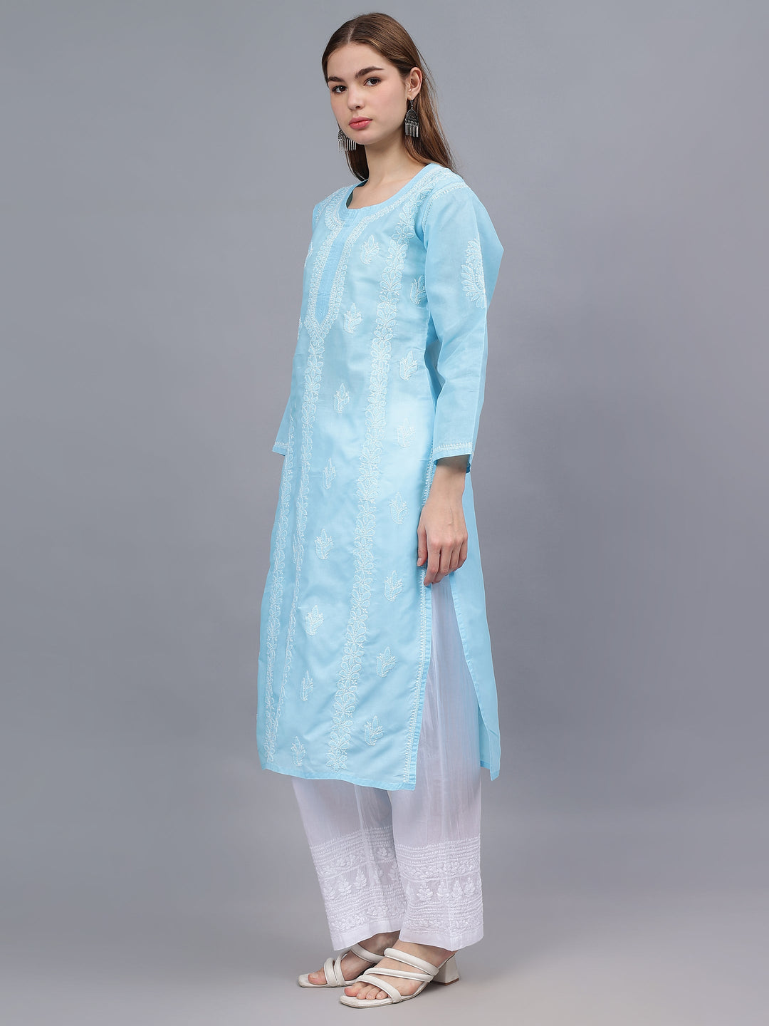 Blue-Terivoil-&-White-Embroidered-Chikankari-Kurti