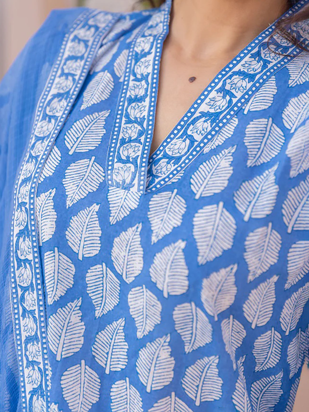 ZERESOUQ-Blue-Viscose-Rayon-Paisley-Print-Straight-3-Piece-Kurta-Set