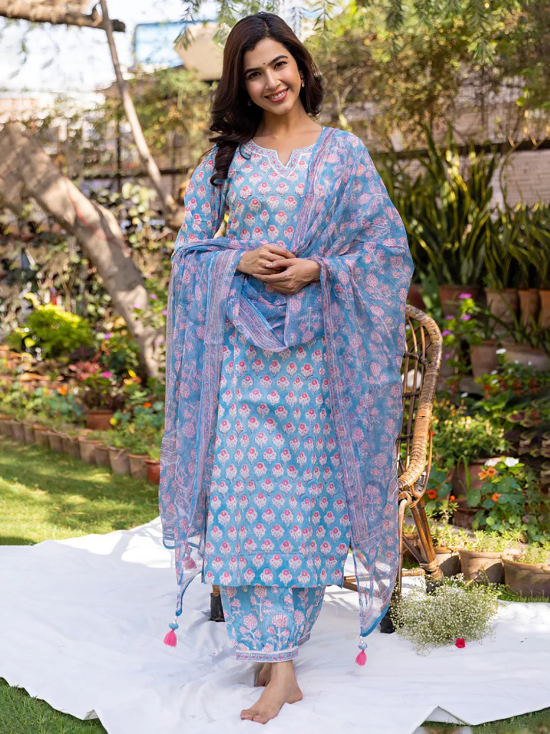 ZERESOUQ-Blue-Viscose-Rayon-Printed-Straight-3-Piece-Kurta-Sets
