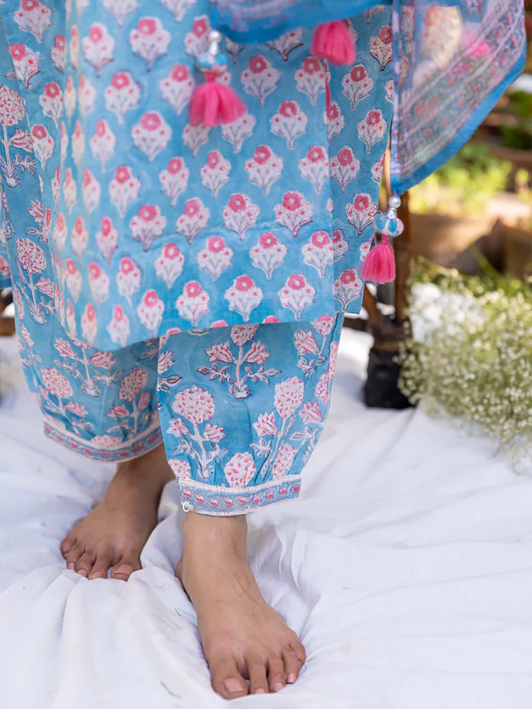 ZERESOUQ-Blue-Viscose-Rayon-Printed-Straight-3-Piece-Kurta-Sets