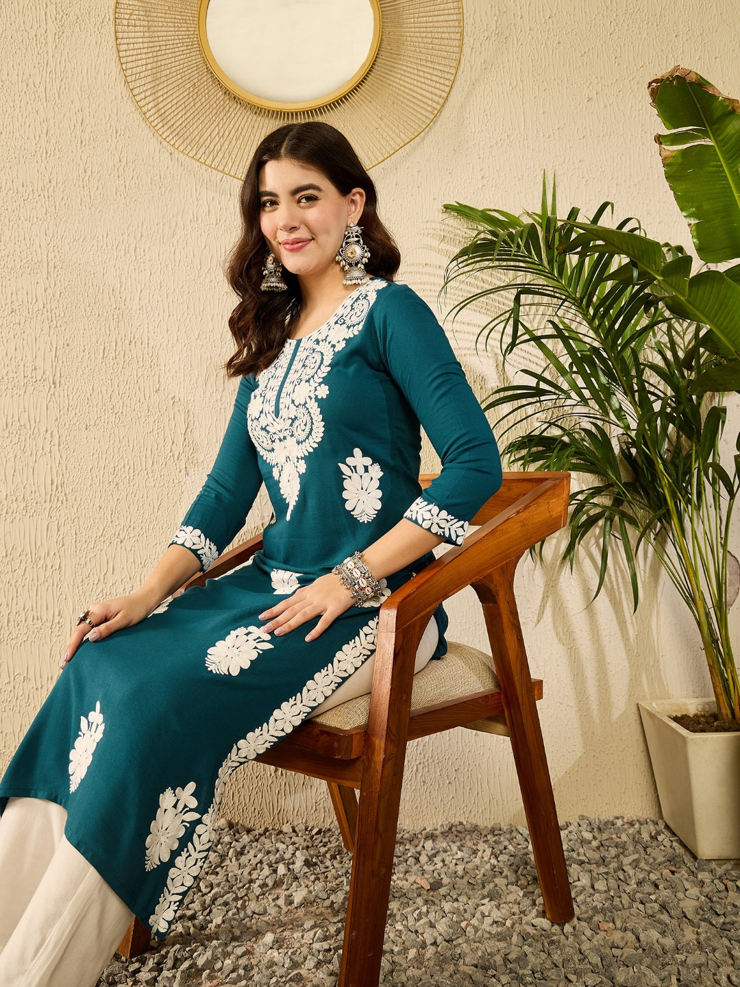 Blue Viscose Rayon Solid Embroidered Straight Kurta