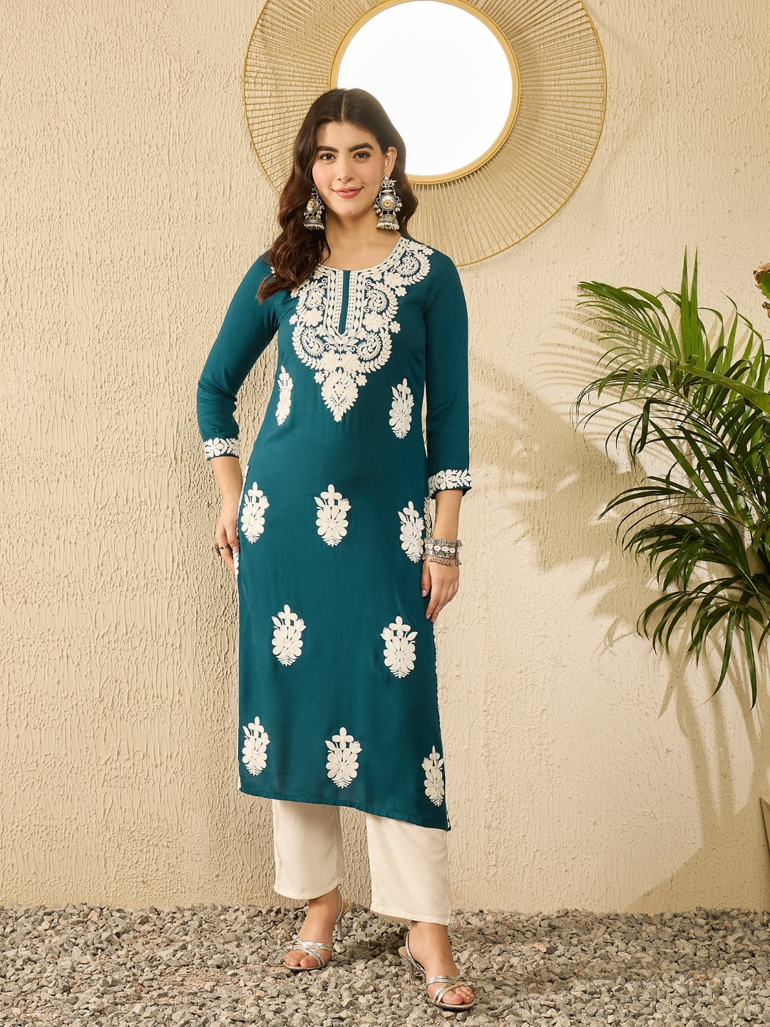 Blue Viscose Rayon Solid Embroidered Straight Kurta