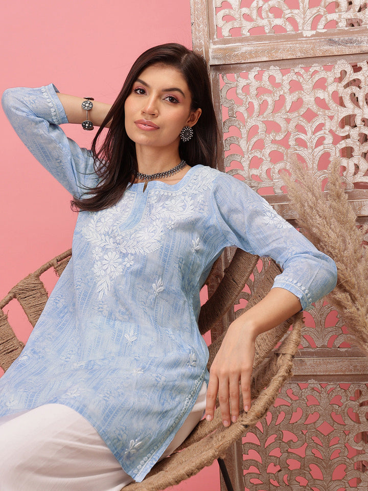 Blue-&-White-Cotton-Embroidered-Chikankari-Tunic