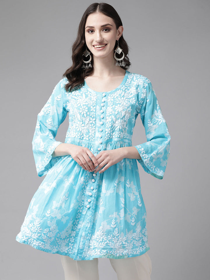 Blue-&-White-Cotton-Floral-Hand-Embroidered-Chikankari-Kurti