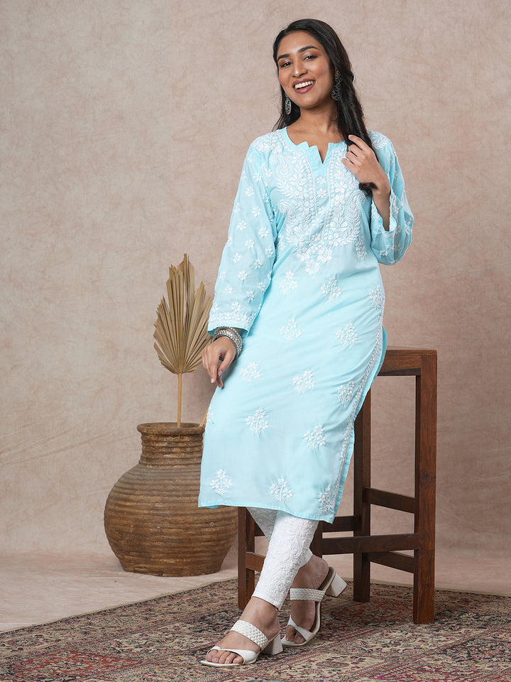 Blue-&-White-Cotton-Floral-Notch-Neck-Chikankari-Kurta