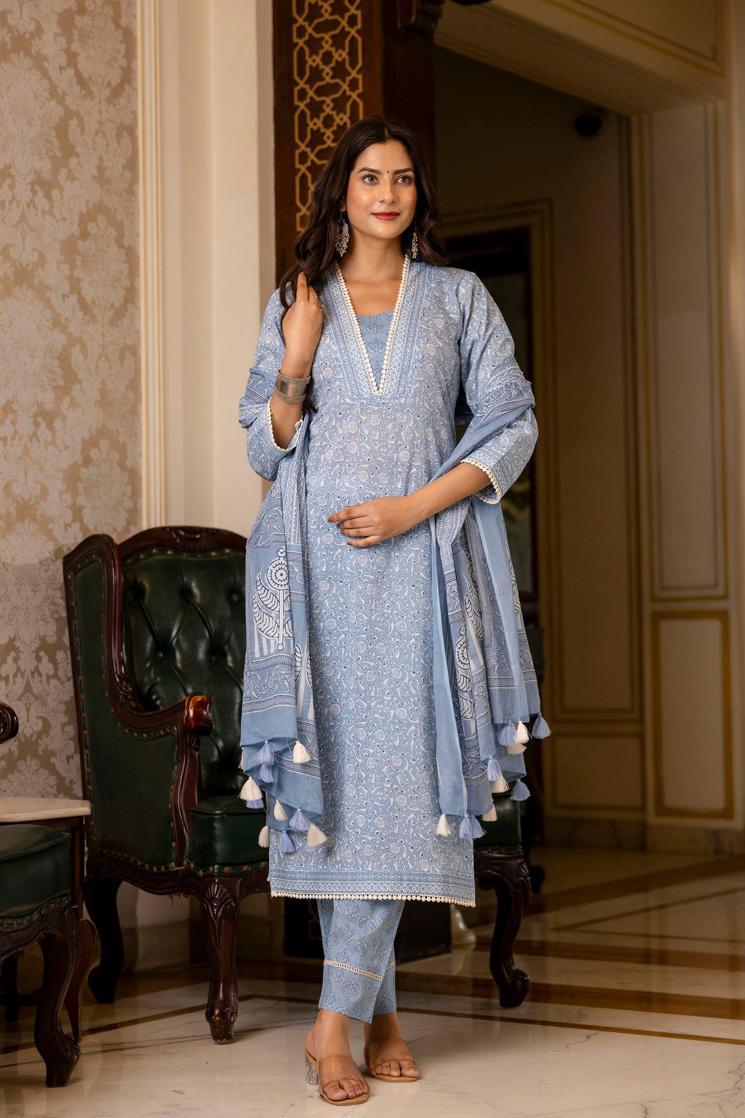 Blue-&-White-Cotton-Printed-3-Piece-Kurta-Set