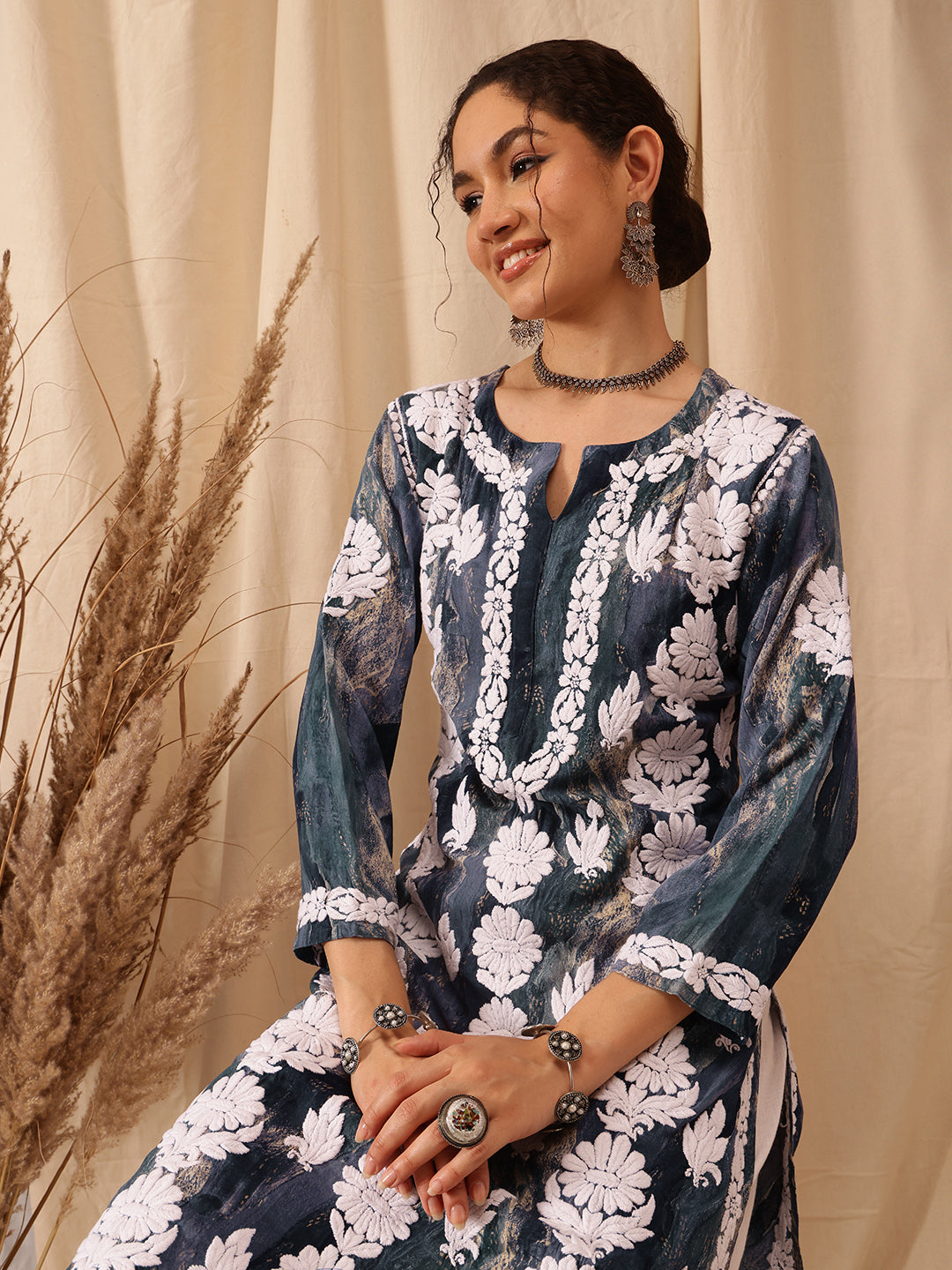 Blue-&-White-Modal-Embroidered-Chikankari-Kurta