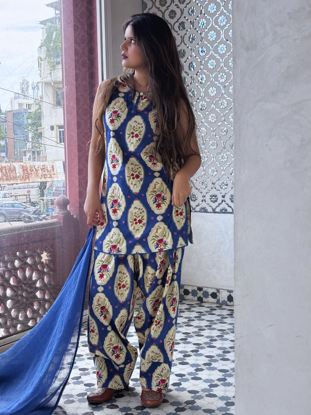 Neel Mughal Print Farshi Set