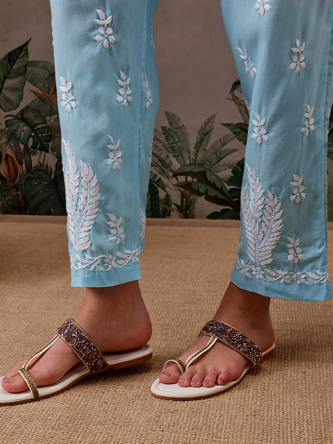 Blue-&-White-Cotton-Lucknowi-Chikankari-2-Piece-Kurta-Set