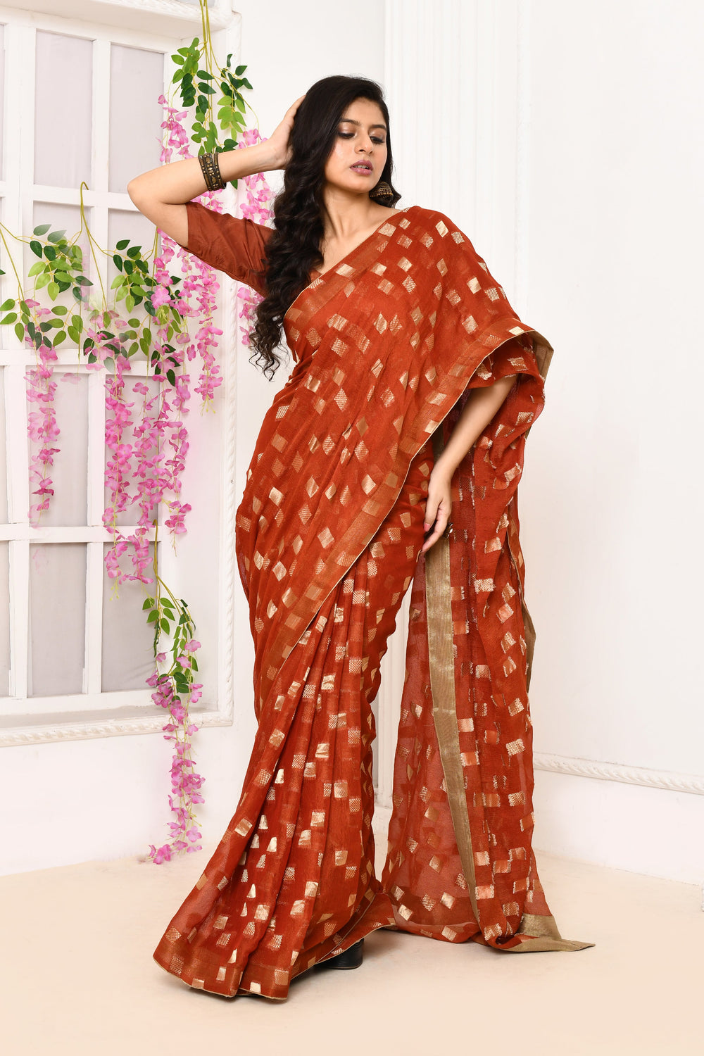 ZERESOUQ-Brick-Red-Jute-Upada-Golden-Checker-Pattern-Saree