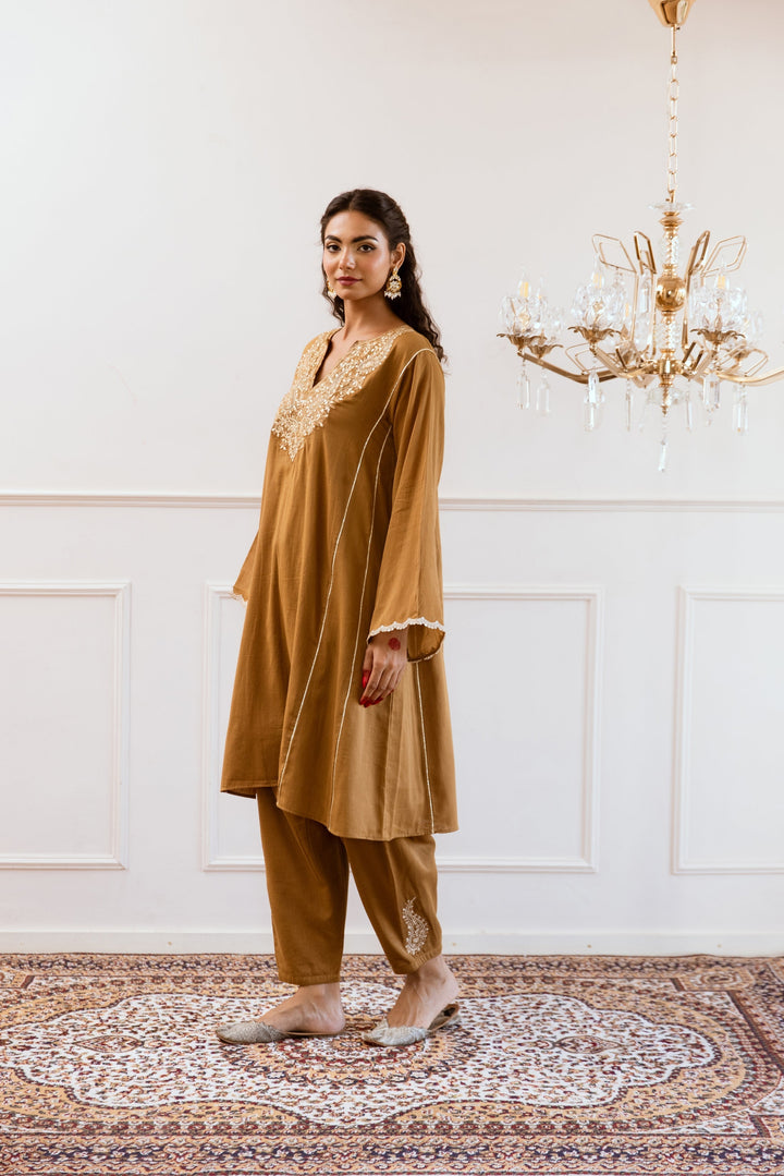 Brown-Mulmul-Anti-Fit-Anarkali-Set