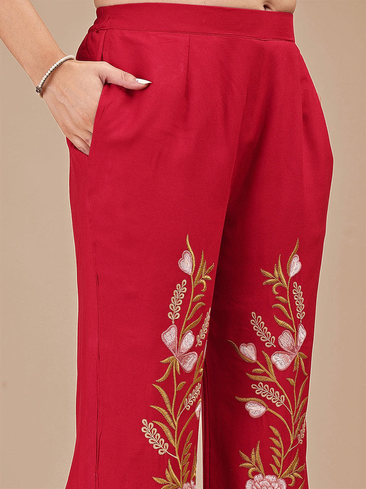 Red-Contrast-Rayon-Embroidered-Sleeveless-Co-ord-Set