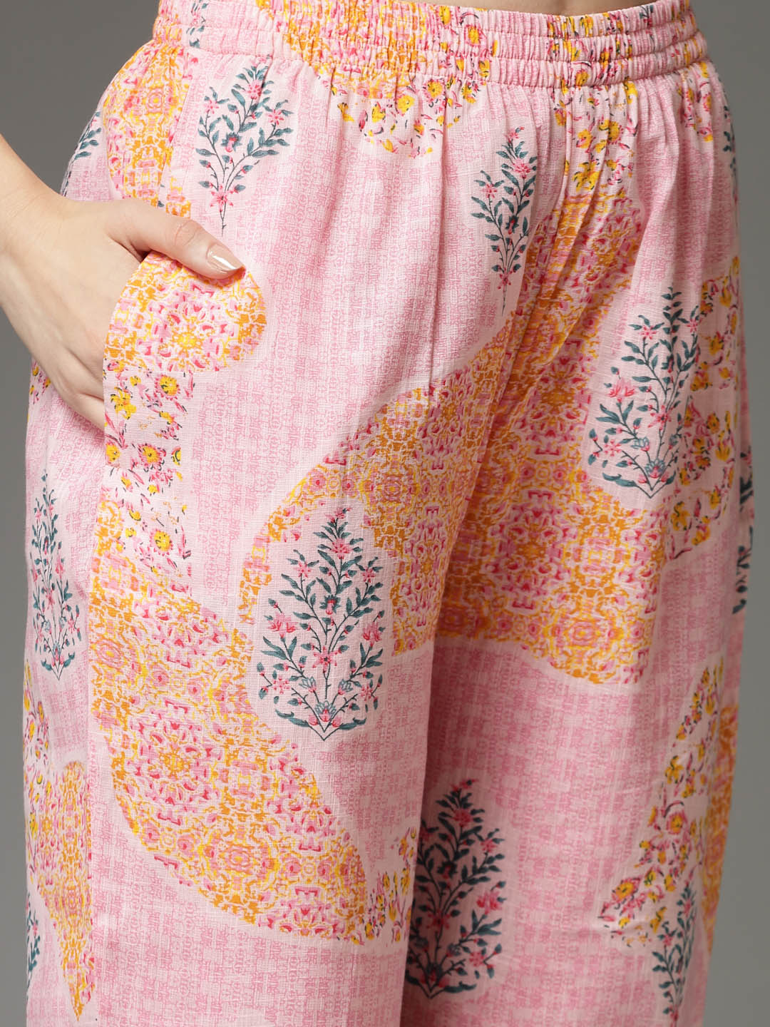 Light-Pink-Cotton-Floral-Printed-Co-Ord-Set