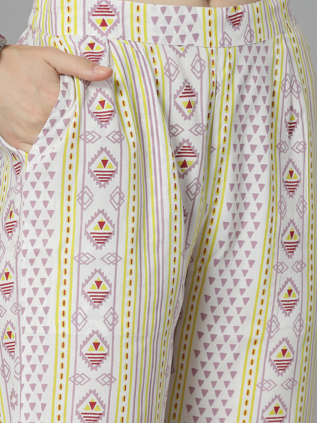 Off-White-Rayon-Floral-Printed-Co-Ord-Set