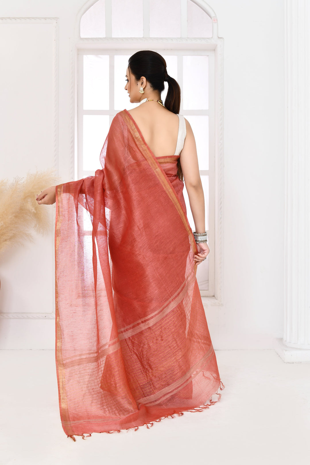 Coral-Pink-Tussar-Linen-Handloom-Saree-With-Embroidered-Blouse