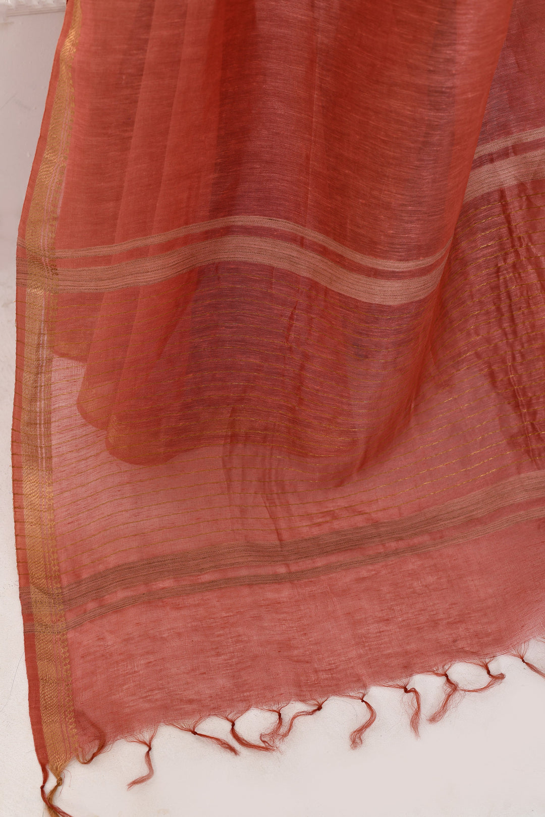 Coral-Pink-Tussar-Linen-Handloom-Saree-With-Embroidered-Blouse