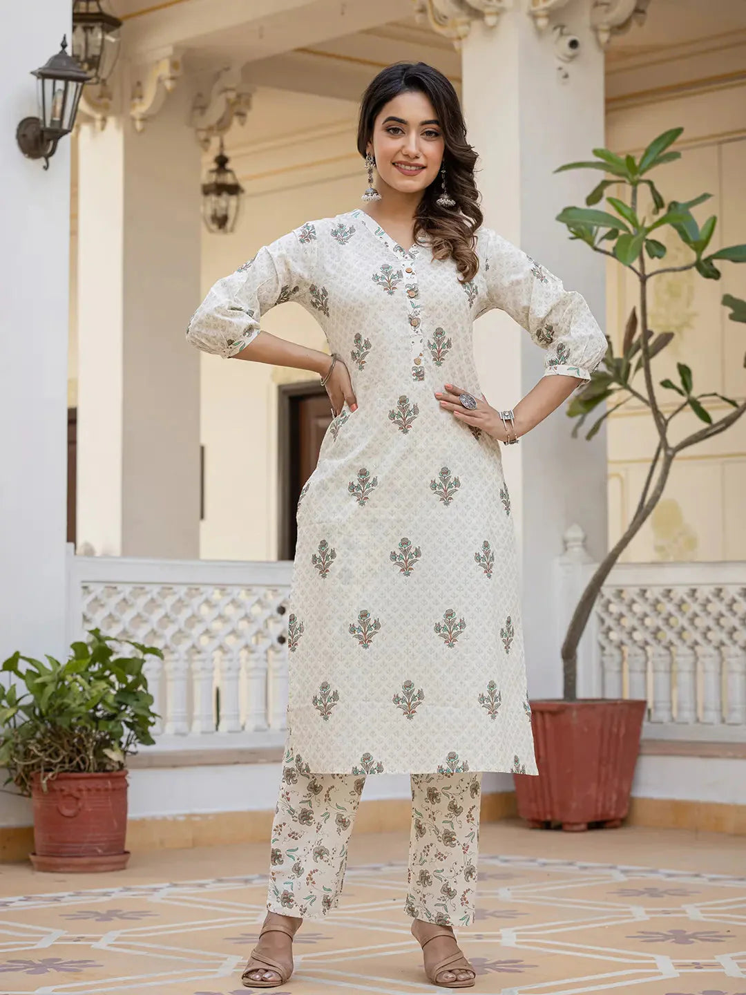 Cream-Cotton-Ethnic-Motifs-3-Piece-Kurta-Set