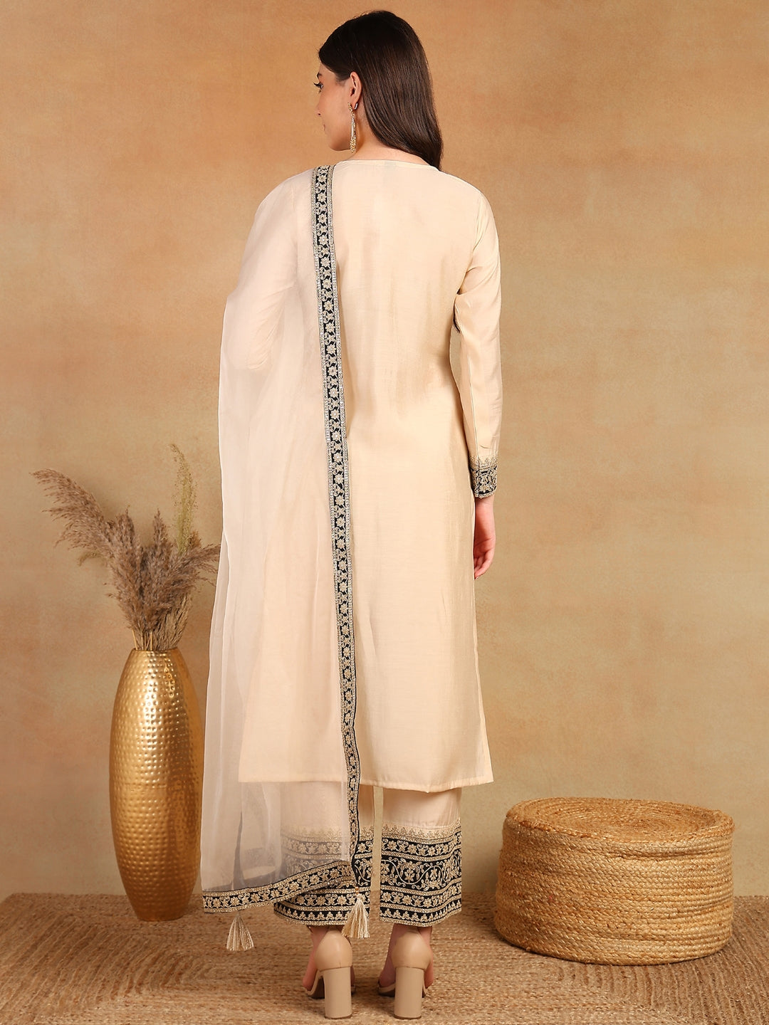 ZERESOUQ-Cream-Silk-Blend-Solid-Embroidered-3-Piece-Kurta-Set