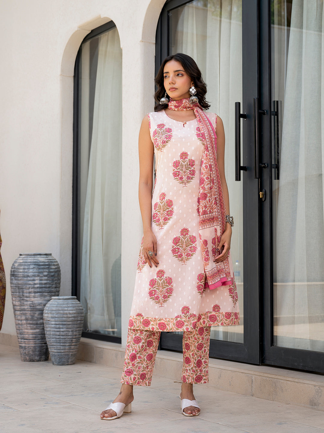 Pink-Cotton-Floral-Printed-Straight-Fit-3-Piece-Kurta-Set