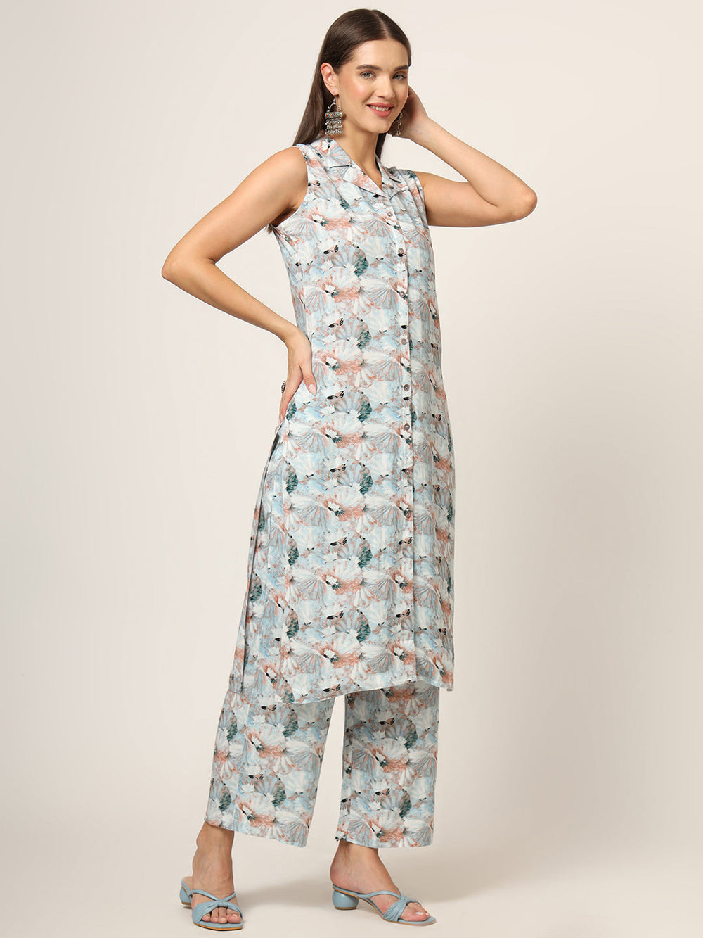 Sky-Blue-Rayon-Floral-Printed-Sleeveless-2-Piece-Kurta-Set