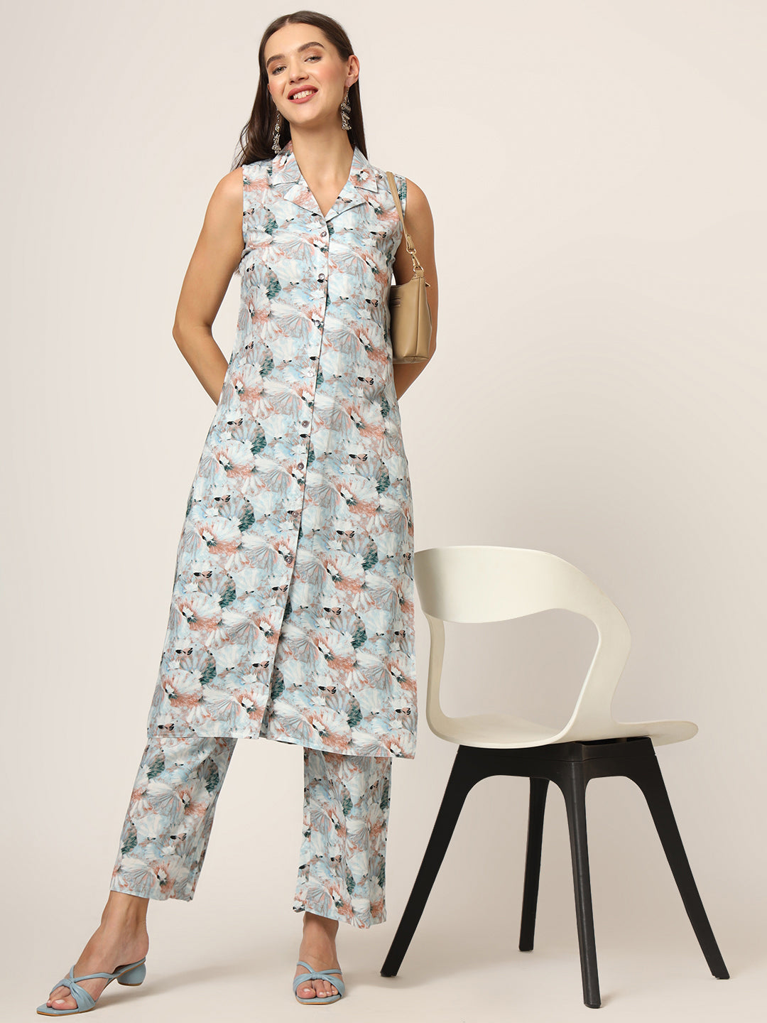 Sky-Blue-Rayon-Floral-Printed-Sleeveless-2-Piece-Kurta-Set