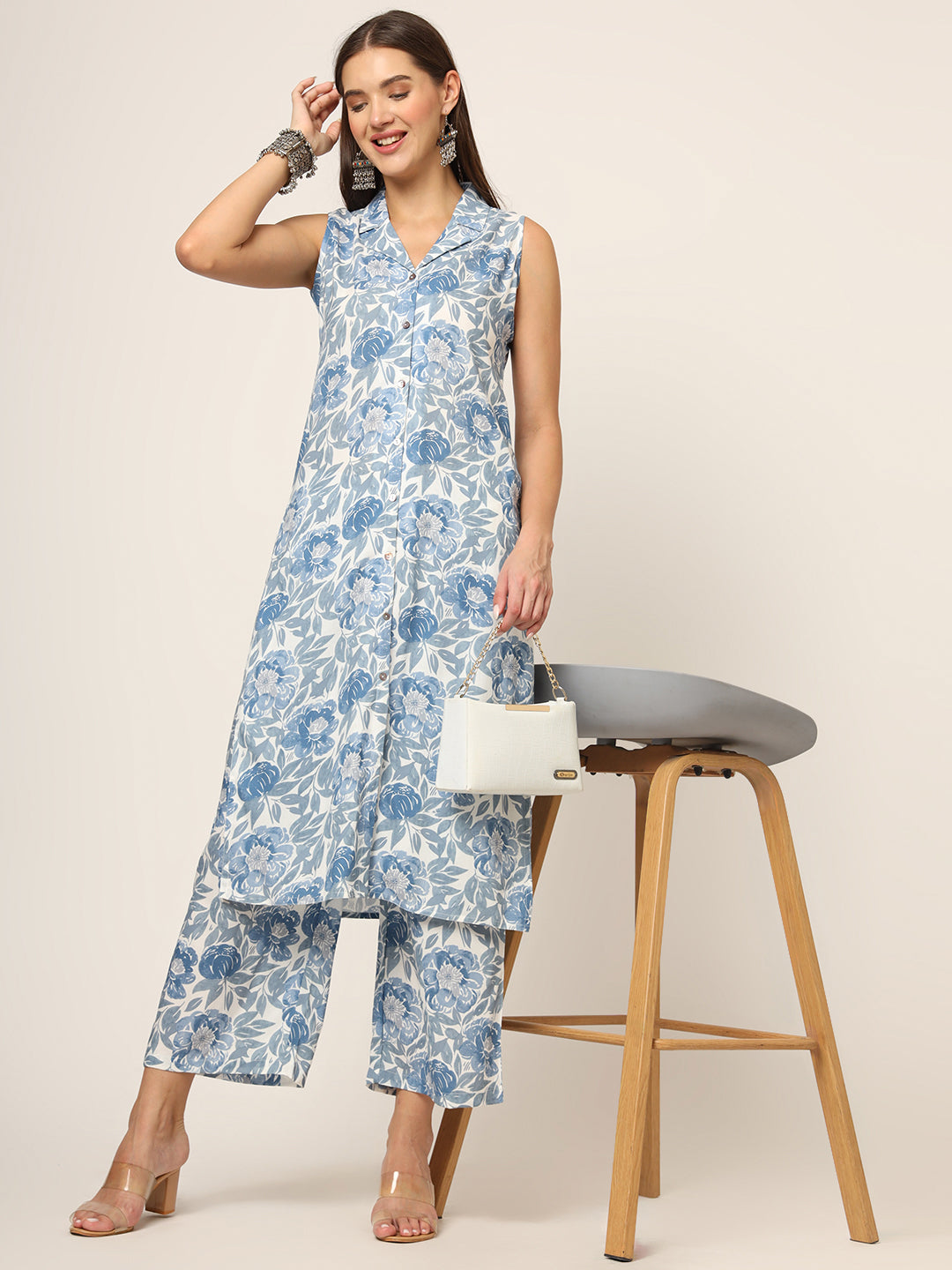 Blue-Rayon-Floral-Printed-Sleeveless-2-Piece-Kurta-Set