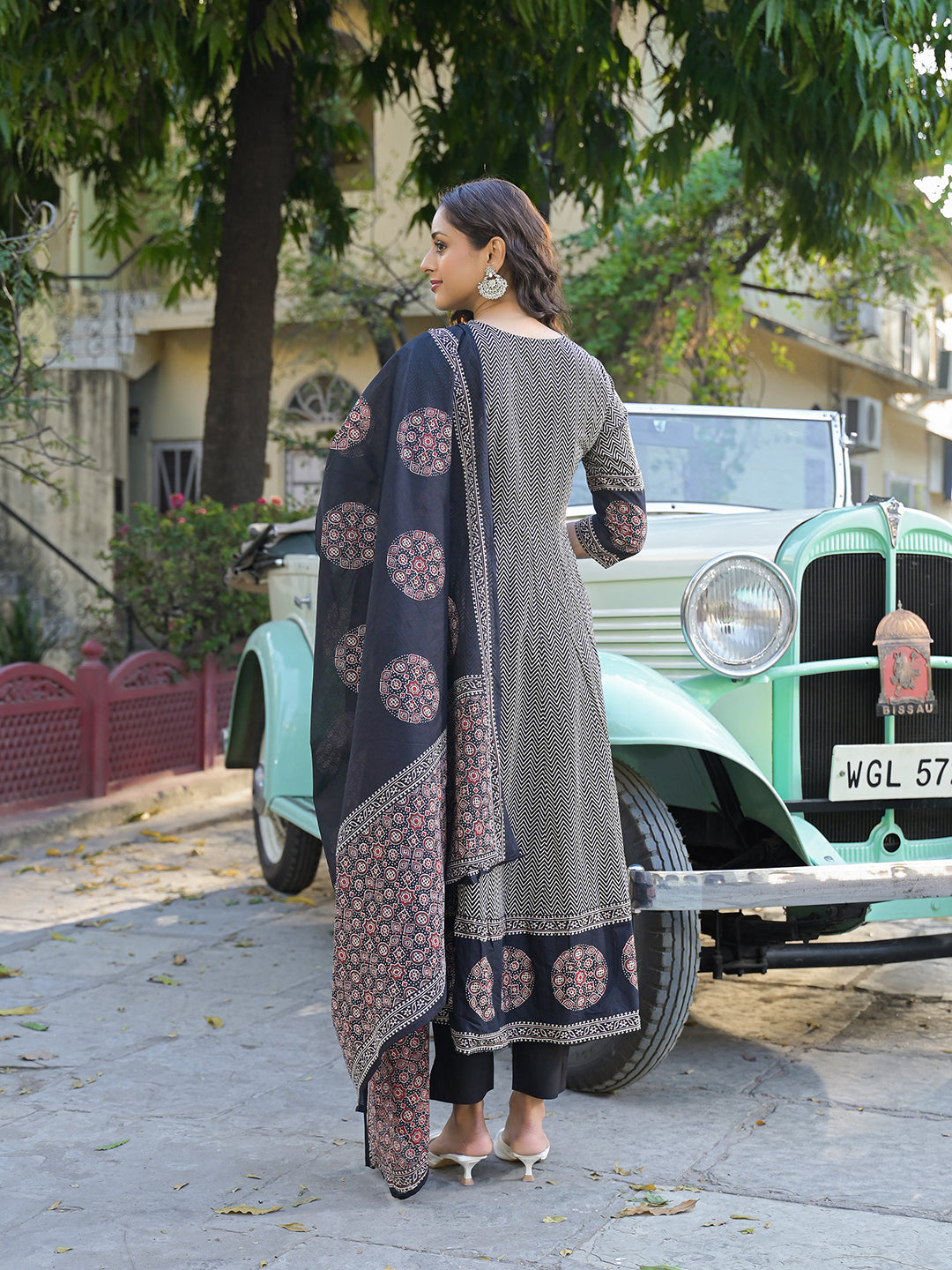 Black-Cotton-Textured-Anarkali-Kurta-Set-With-Dupatta