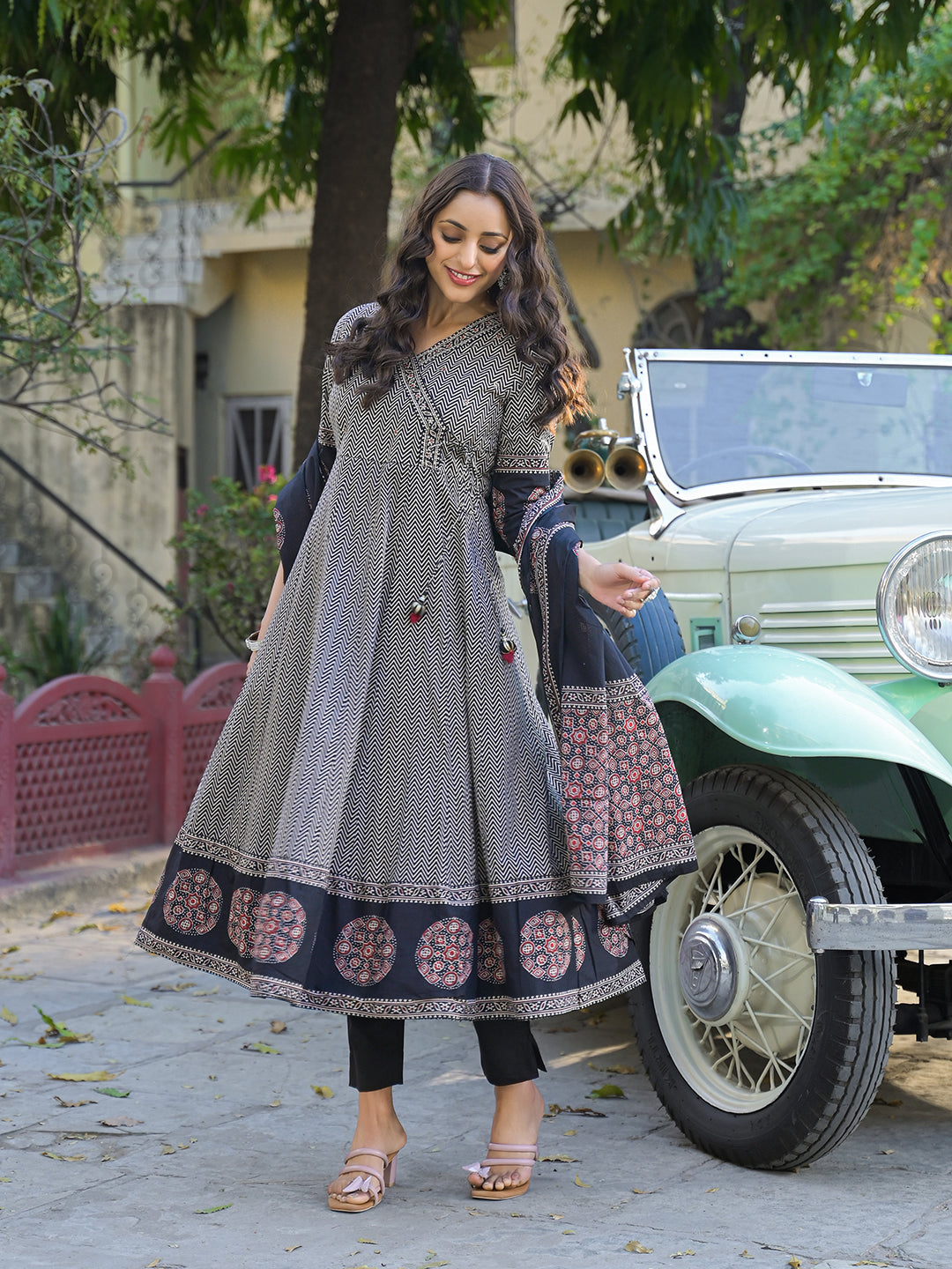 Black-Cotton-Textured-Anarkali-Kurta-Set-With-Dupatta