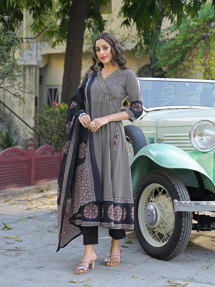 Black-Cotton-Textured-Anarkali-Kurta-Set-With-Dupatta