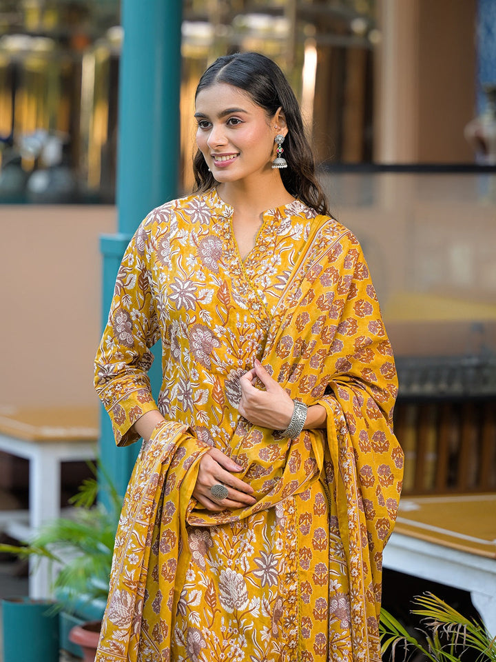 Mustard-Cotton-Floral-Print-3-Piece-Kurta-Set