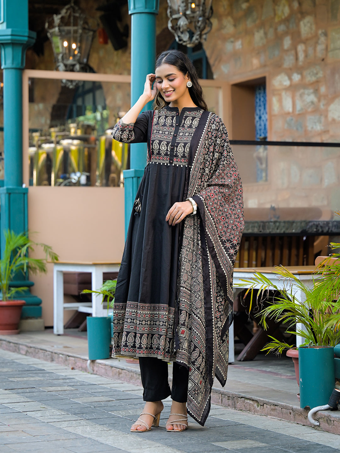 Black-Paisley-Print-Cotton-Anarkali-3-Piece-Kurta-Set