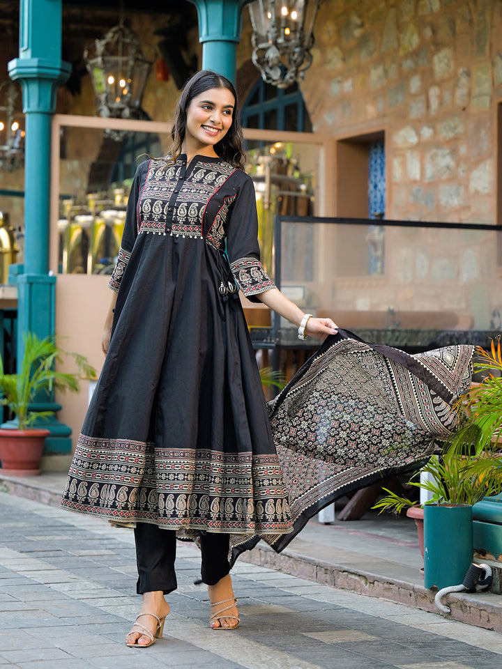 Black-Paisley-Print-Cotton-Anarkali-3-Piece-Kurta-Set