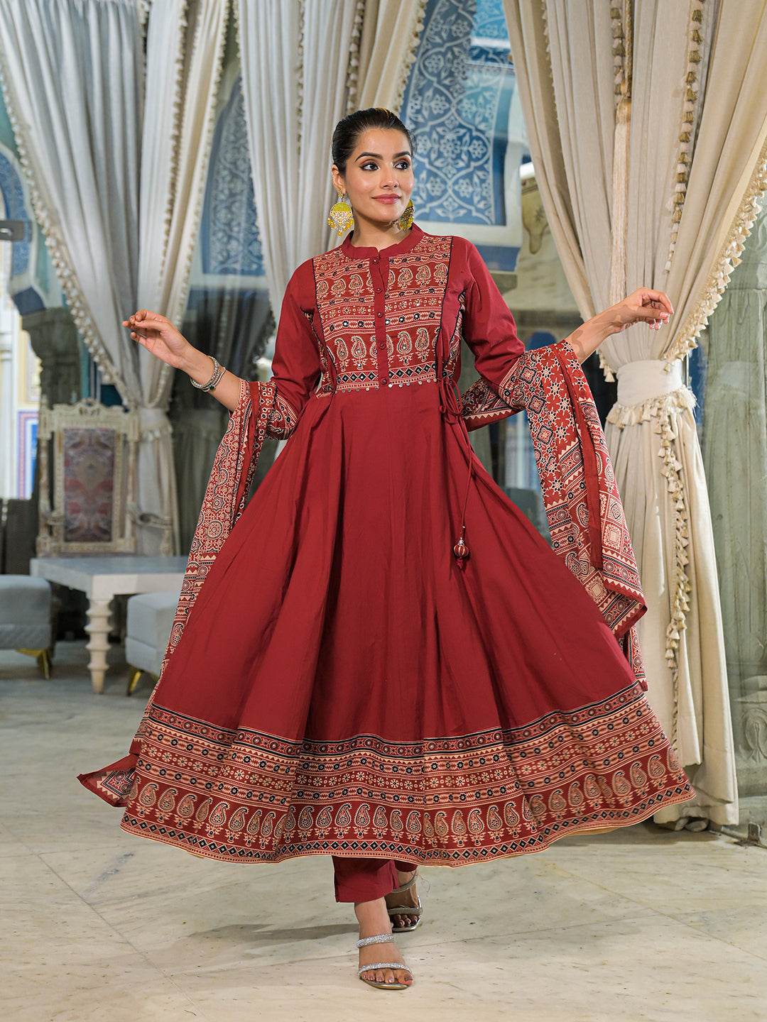 Red-Cotton-Paisley-Print-Anarkali-3-Piece-Kurta-Set