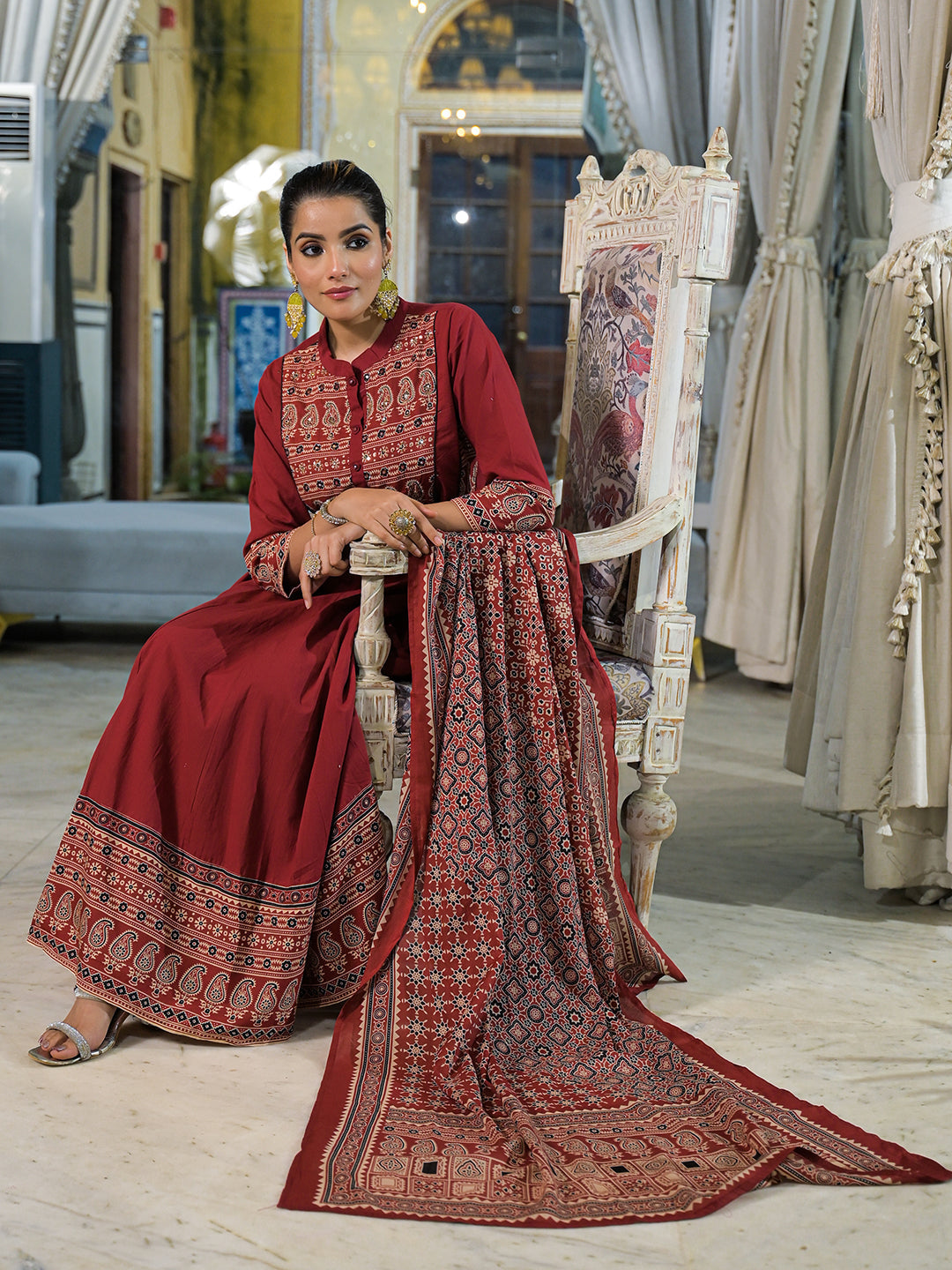 Red-Cotton-Paisley-Print-Anarkali-3-Piece-Kurta-Set