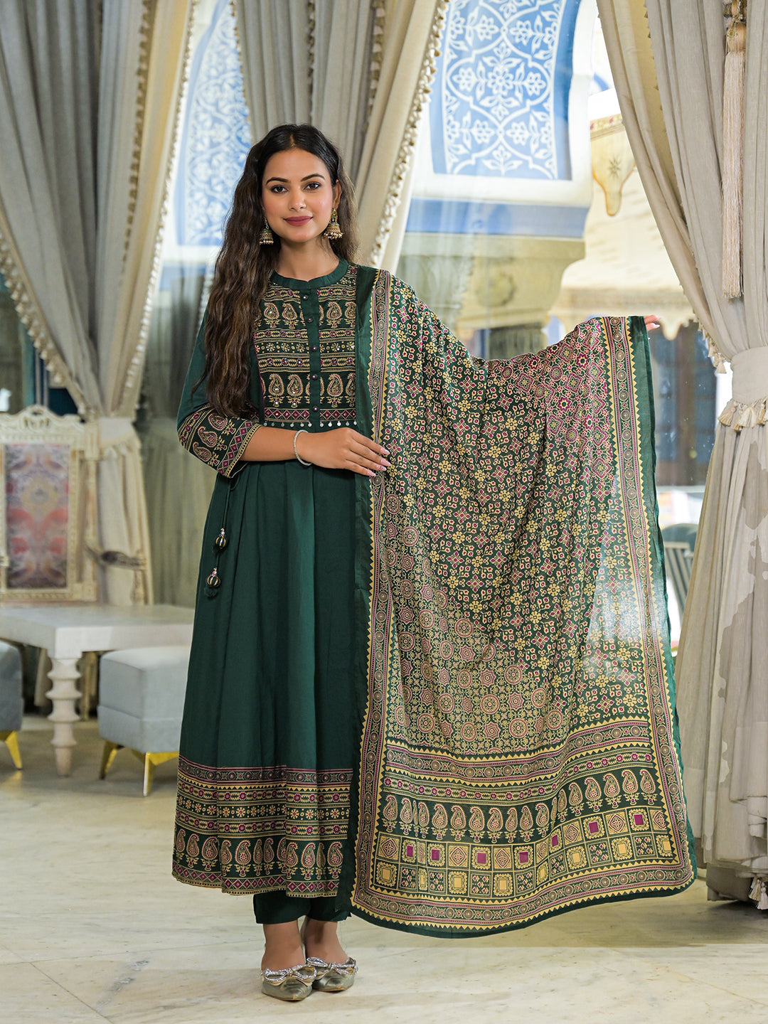 Green-Cotton-Paisley-Print-Anarkali-3-Piece-Kurta-Set