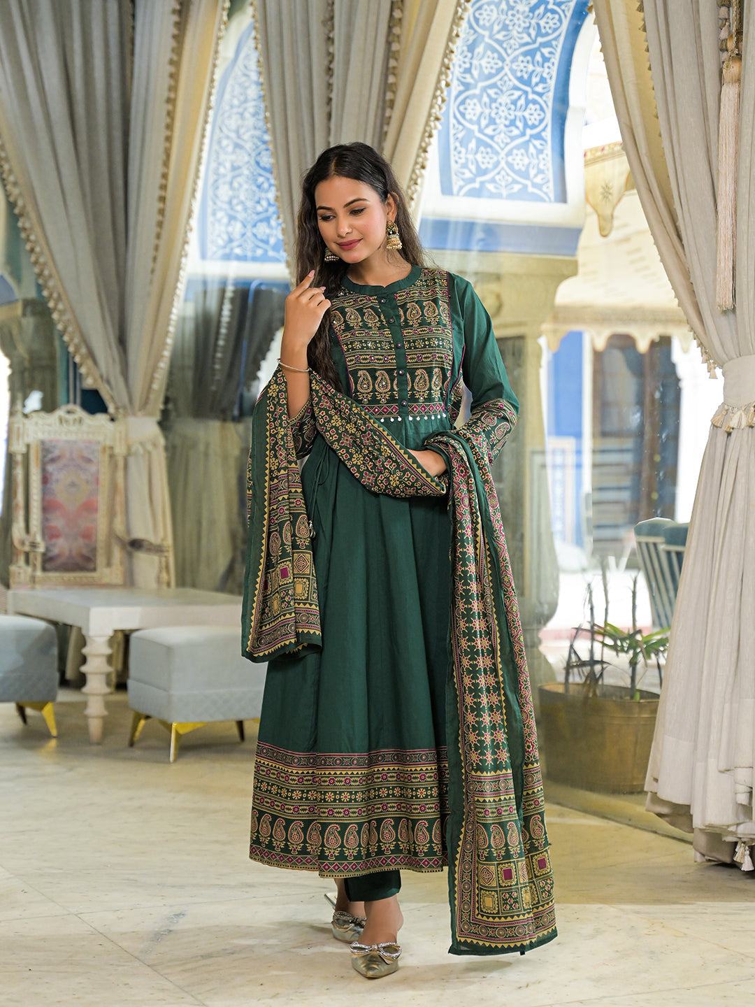 Green-Cotton-Paisley-Print-Anarkali-3-Piece-Kurta-Set