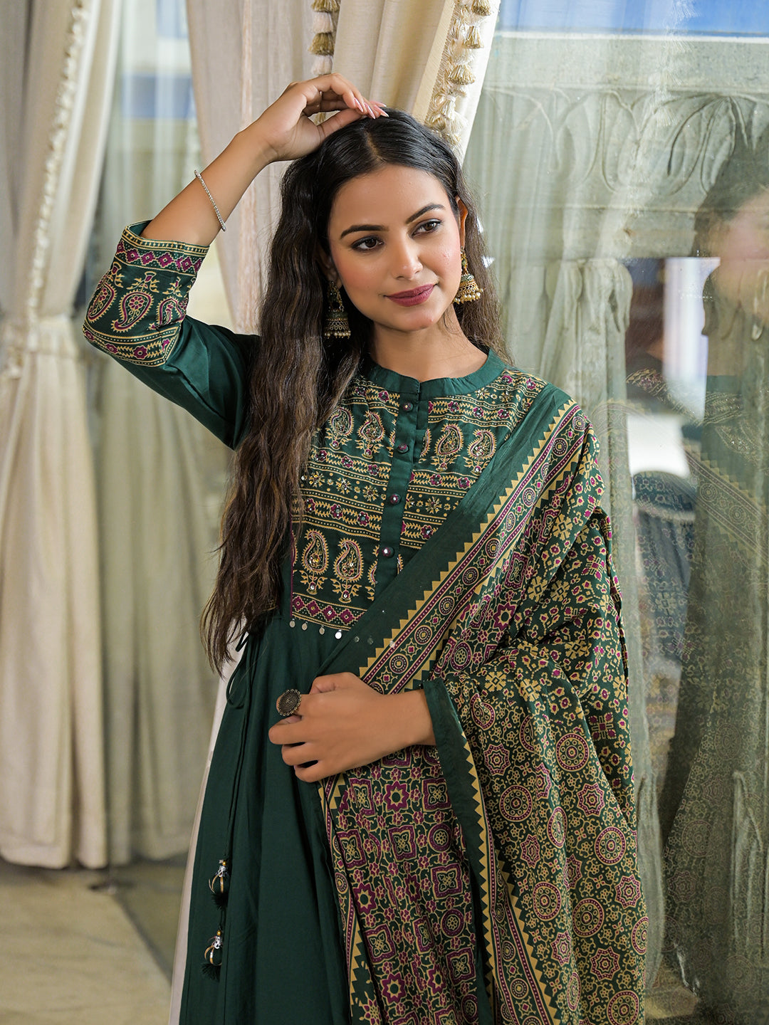 Green-Cotton-Paisley-Print-Anarkali-3-Piece-Kurta-Set