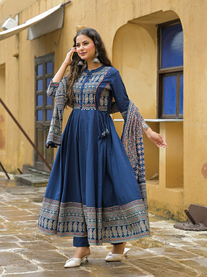 Blue-Cotton-Paisley-Print-Anarkali-3-Piece-Kurta-Set