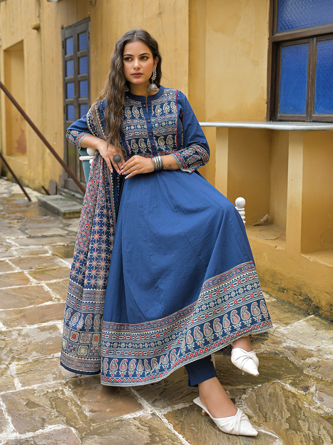 Blue-Cotton-Paisley-Print-Anarkali-3-Piece-Kurta-Set